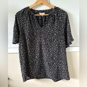 Reitmans Black and White Short Sleeve Relaxed Blouse